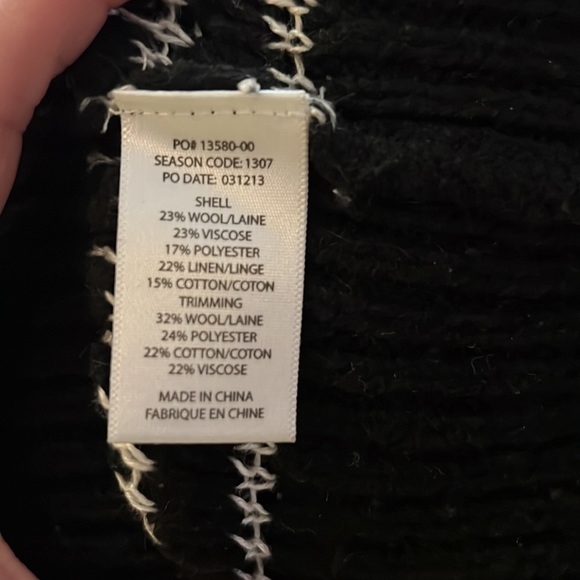 Splendid Pullover Sweater - Picture 4 of 6